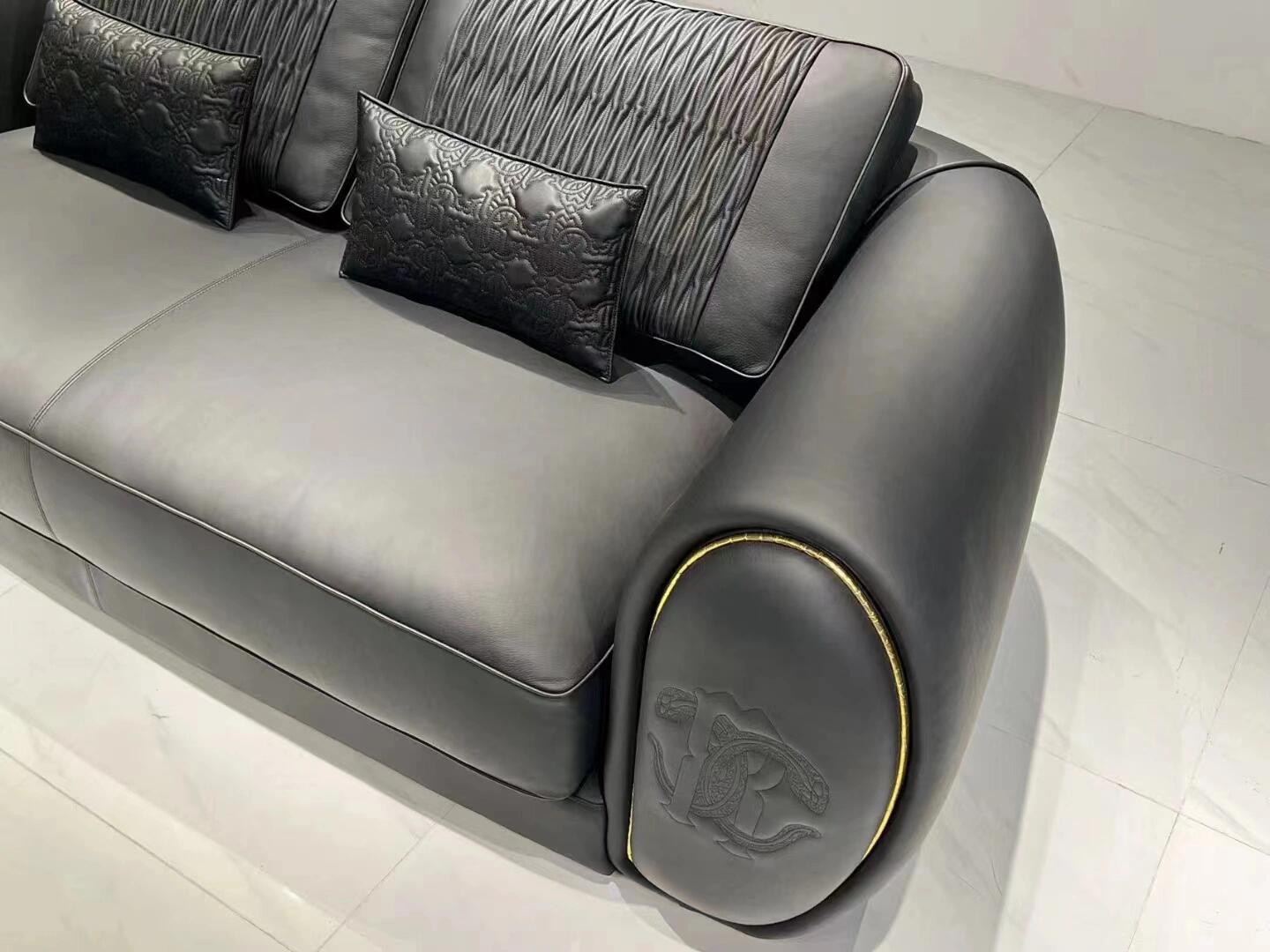 Bold Italian High-End Living Room Creativity Genuine Leather Sofa