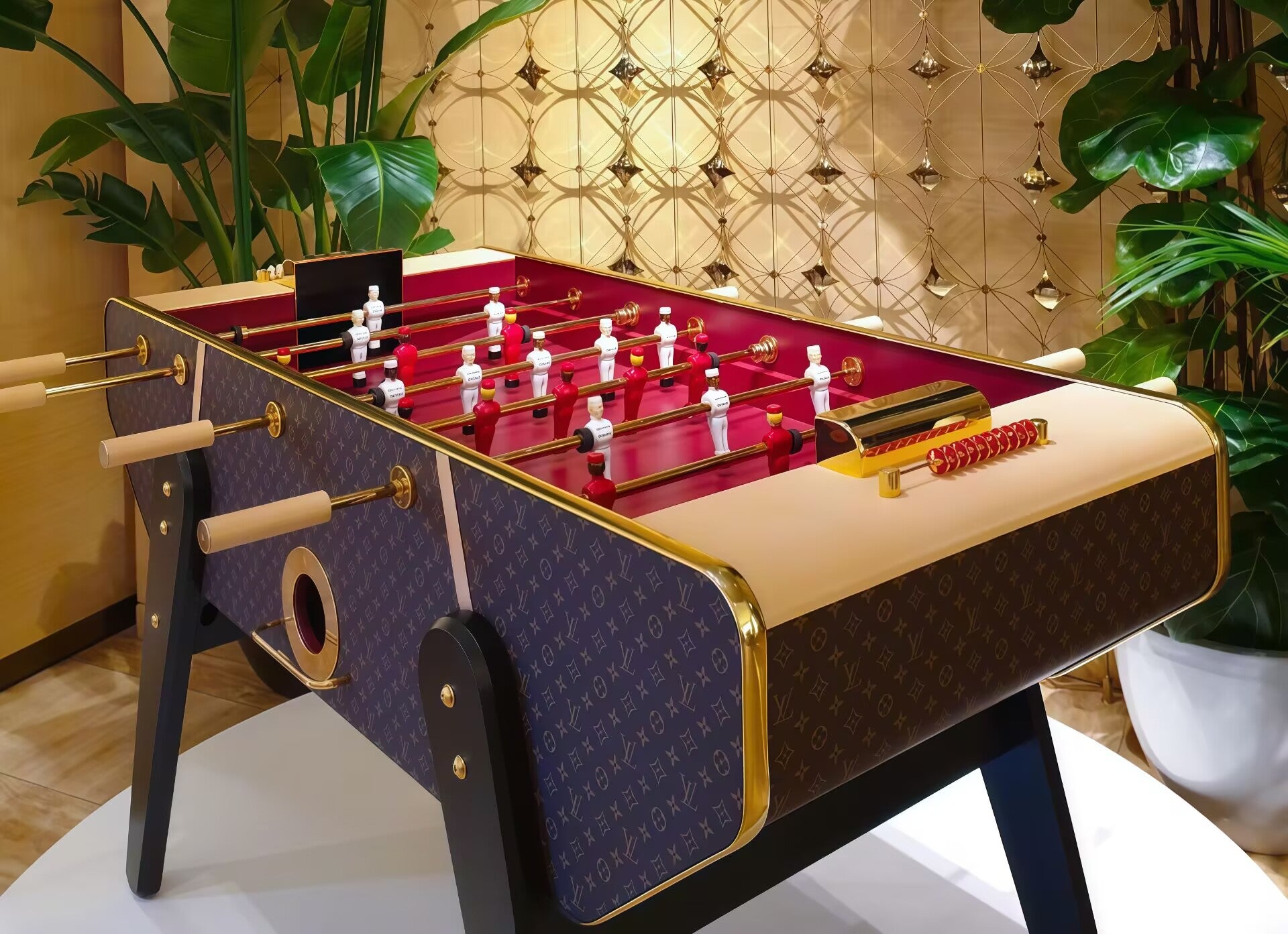 Canvas Entertainment Club High-End Leather Solid Wood Table Football