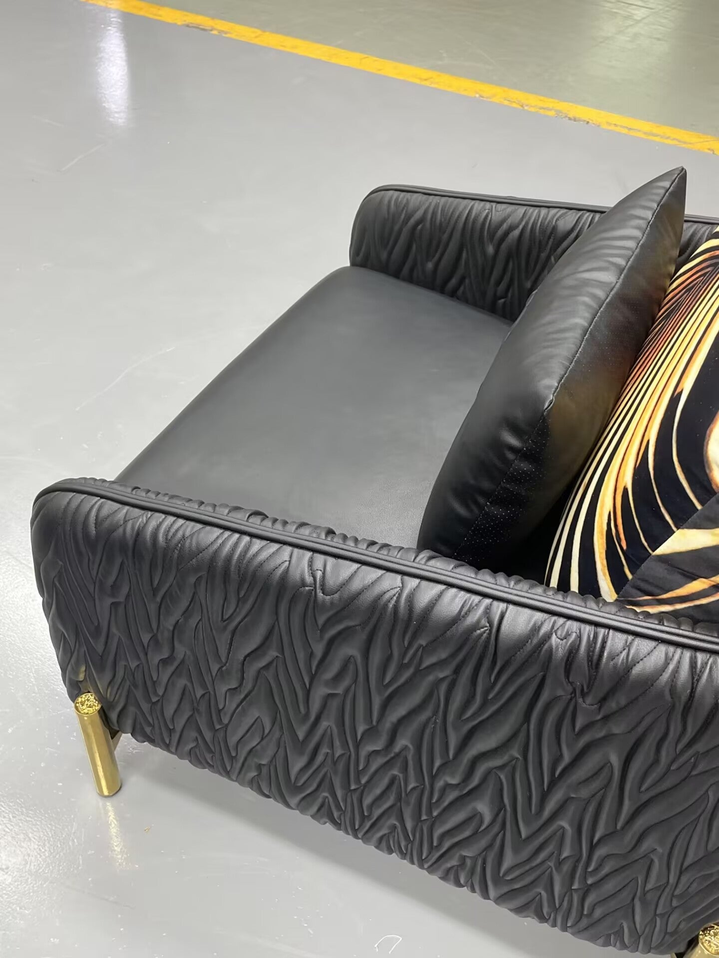 Clifton Italian Luxurious Villa Living Room Genuine Leather Sofa Chair
