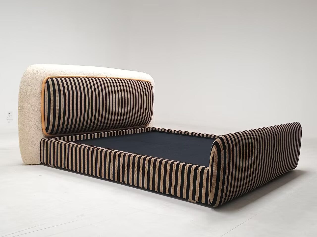 Clouds Modern Creativity Designer Solid Wood Commission Bed