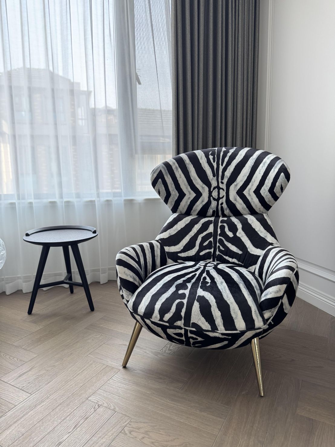 Curacao Artistic Unique Creative Minimalist Fabric Sofa Chair