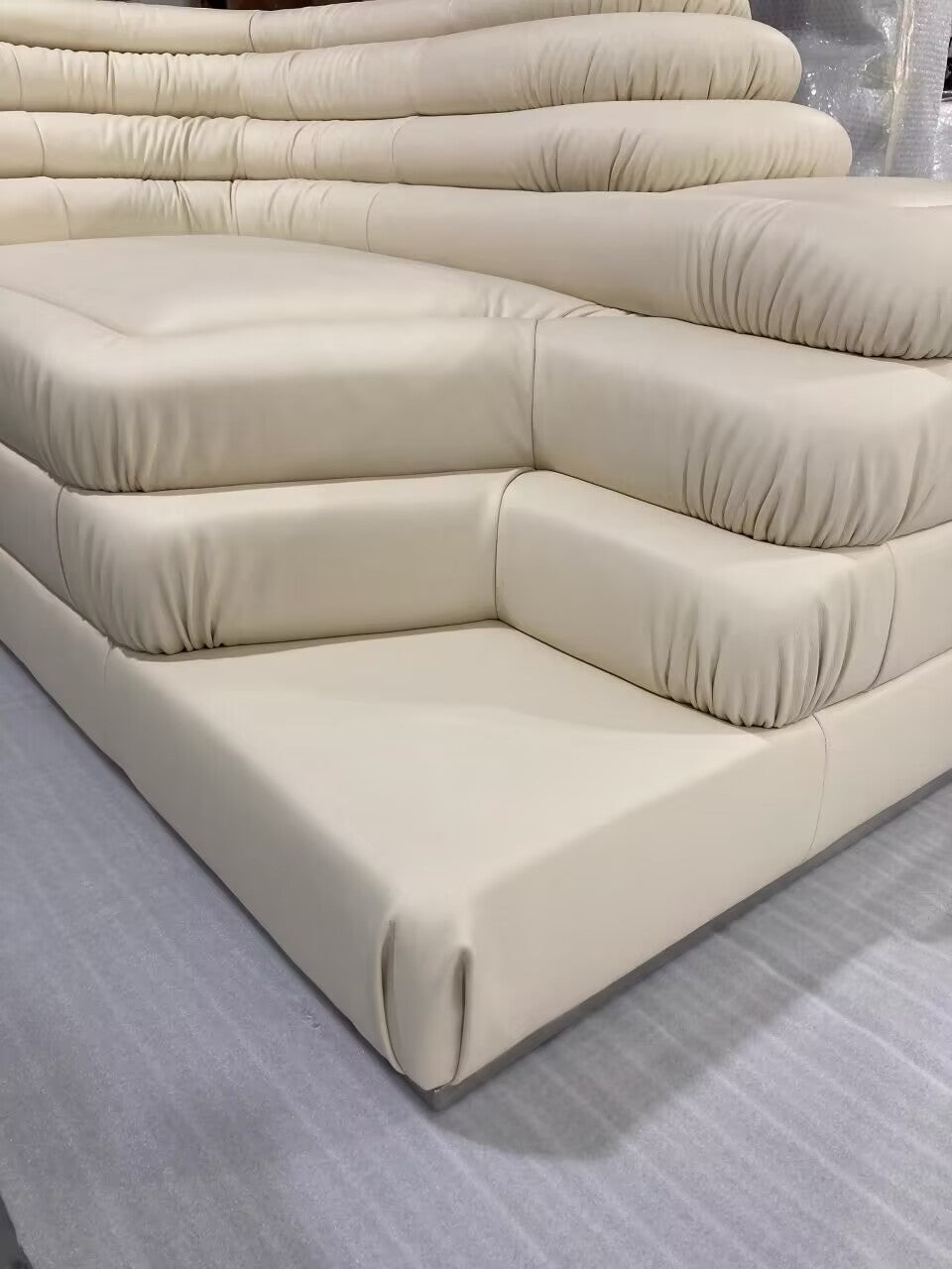 De Sade Unique High End Irregular Minimalist Genuine Leather Sofa