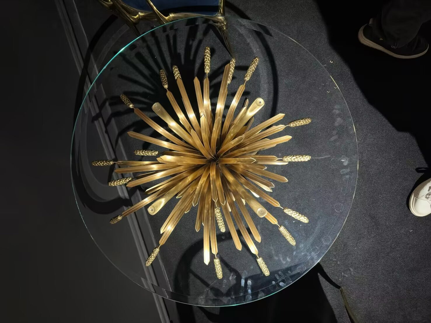 Earofwheat Luxury Tempered Glass Artistic Metal Circle Coffee Table