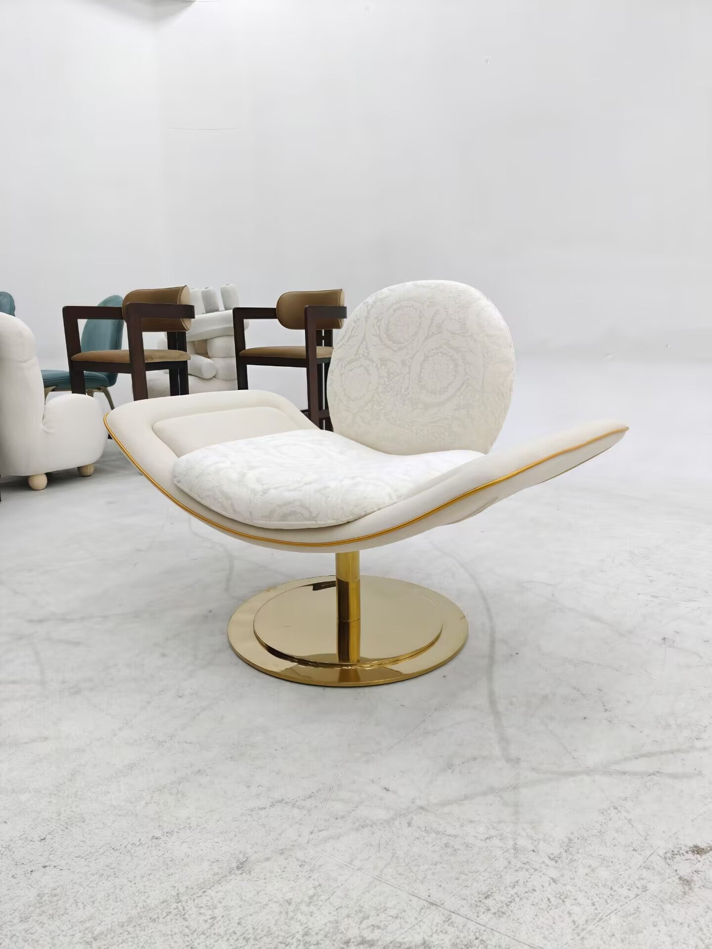 Eddie Designer High-End Metal Artistic Petal Fabric Armchair