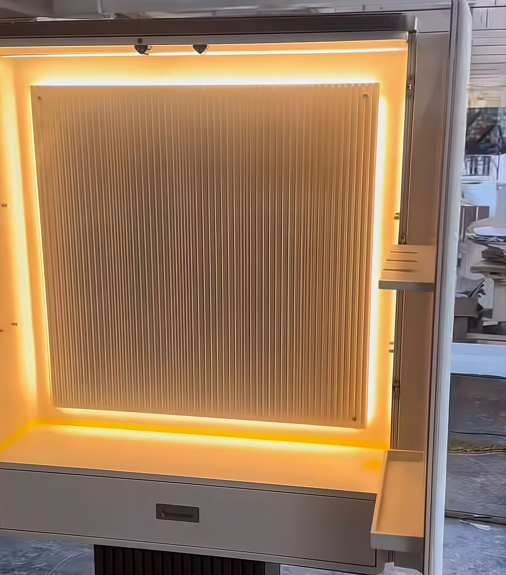 Elite Unique Creativity High-End Solid Wood Metal Wine Cabinet