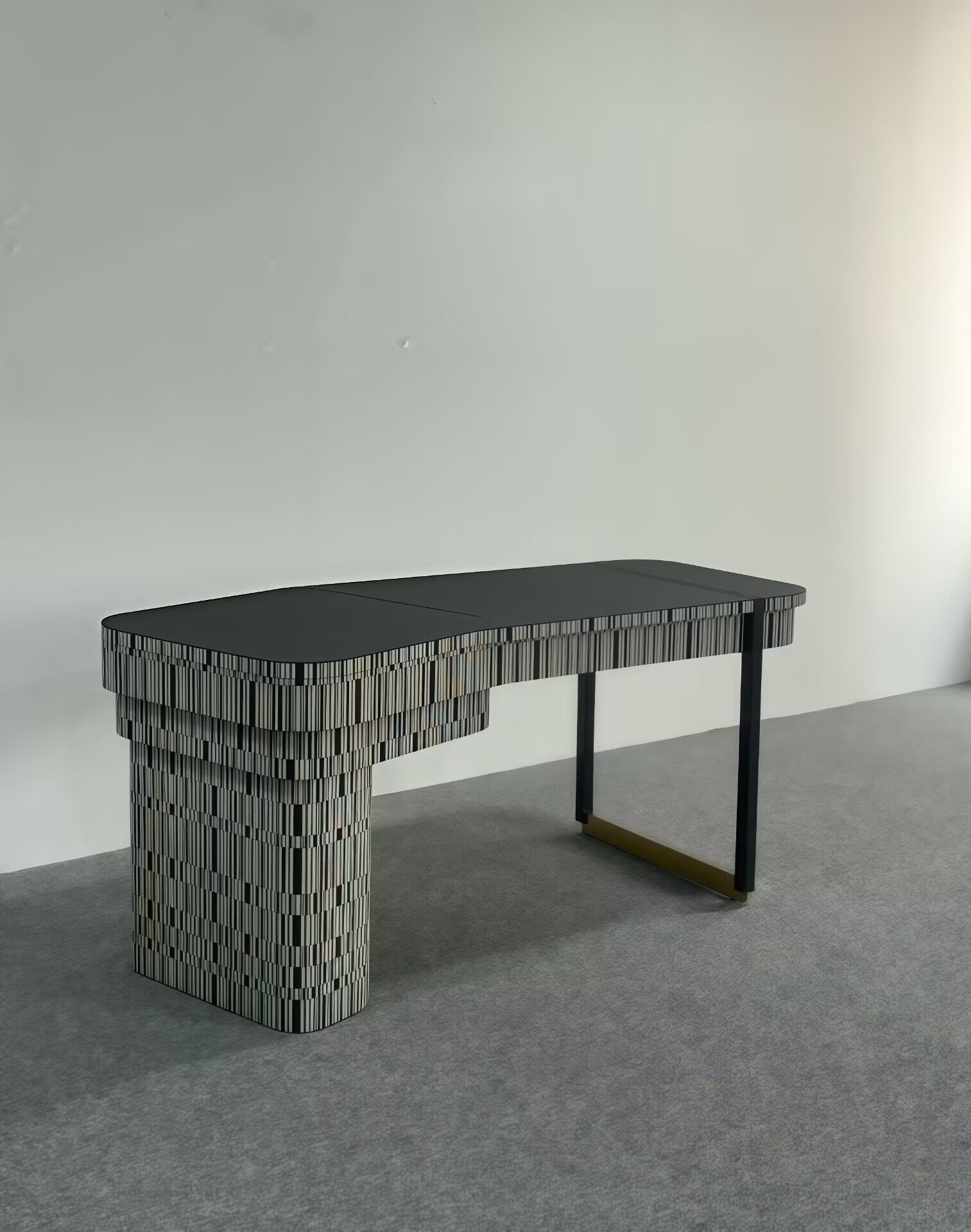 Enigma Modern Upscale Creativity Personality Solid Wood Desk
