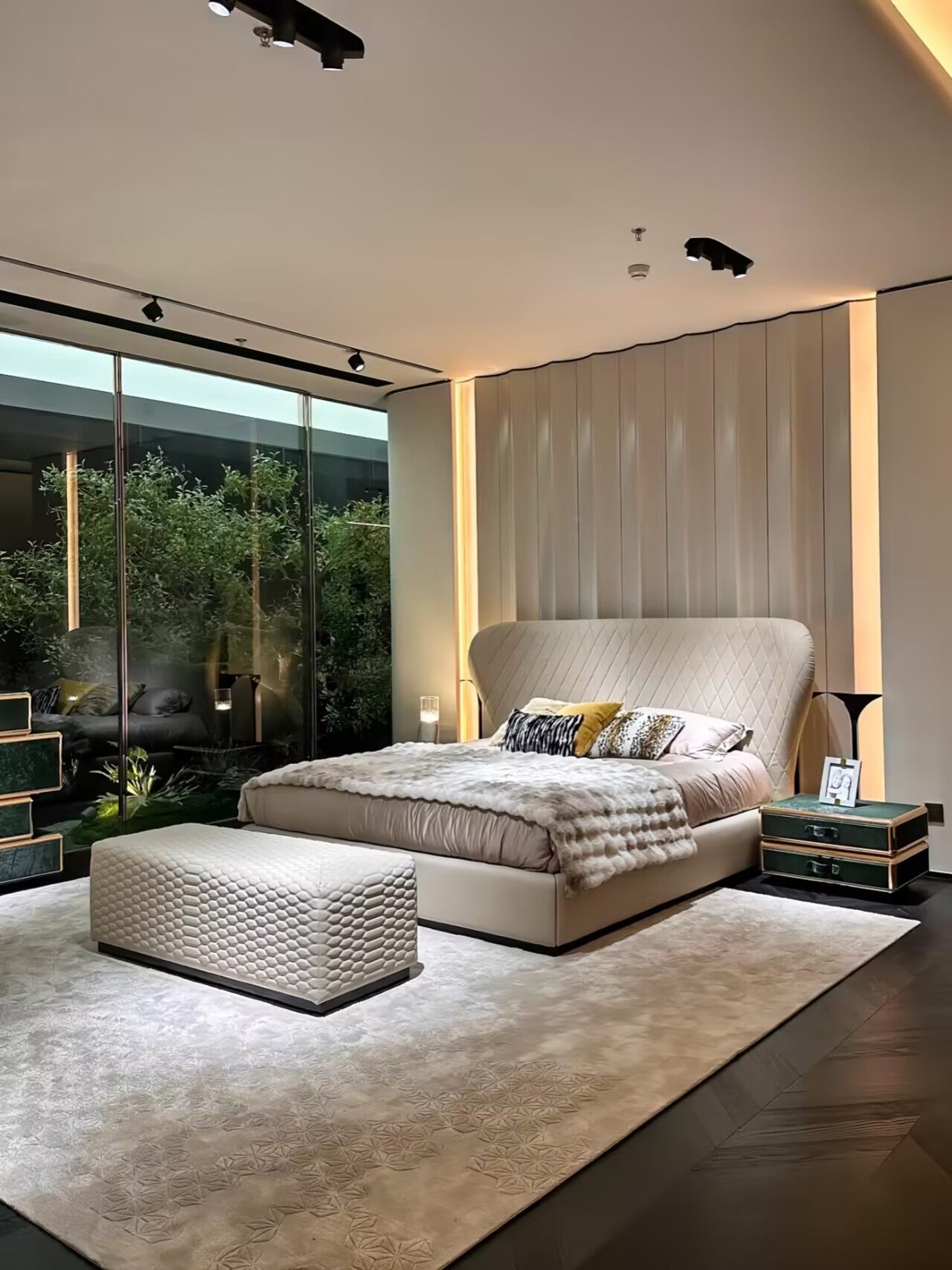 Grace Bedroom High-End Creativity Genuine Leather Double Bed
