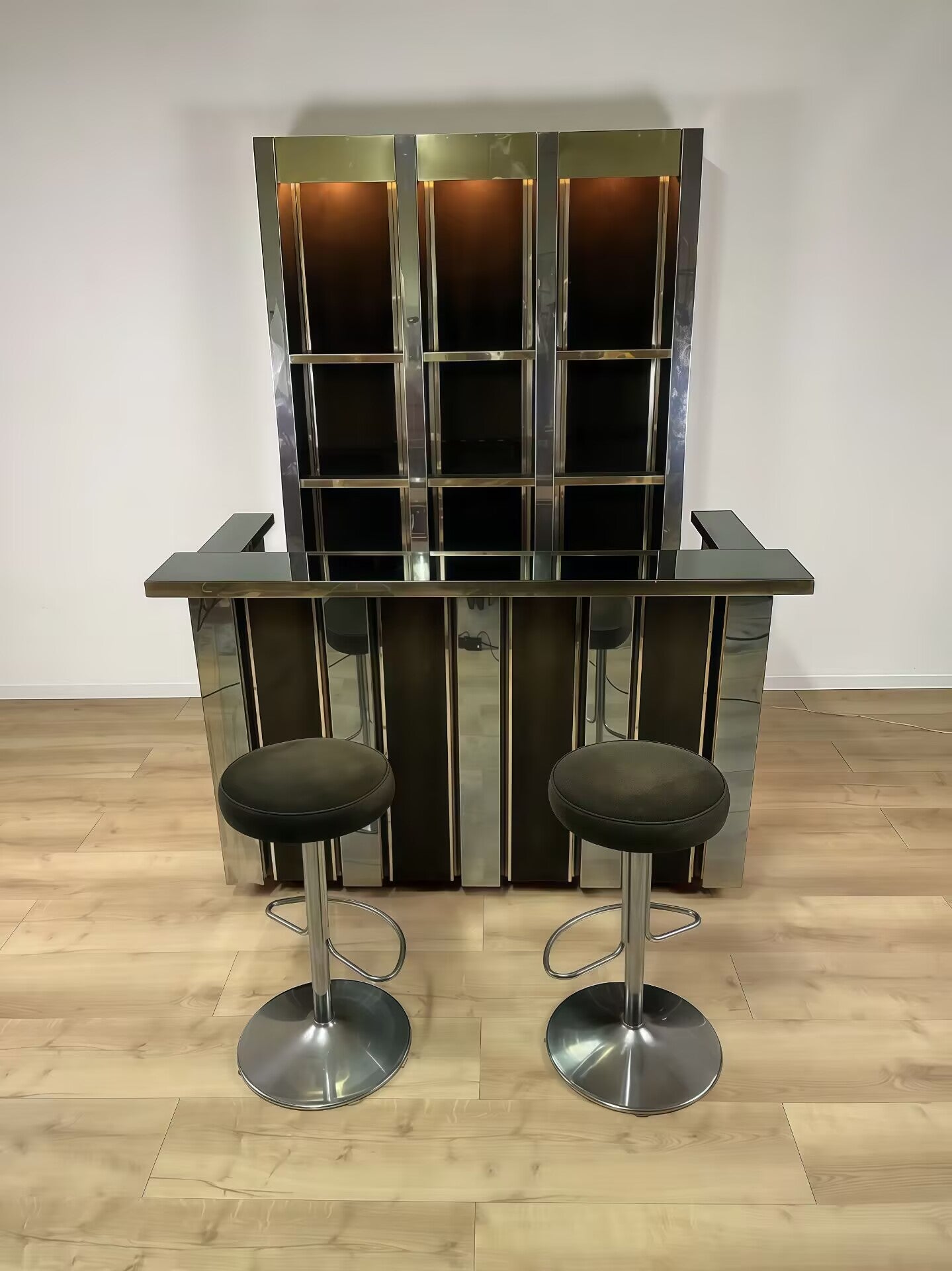 Hollywood Regency Artistic High-End Stainless Steel Bar Counter