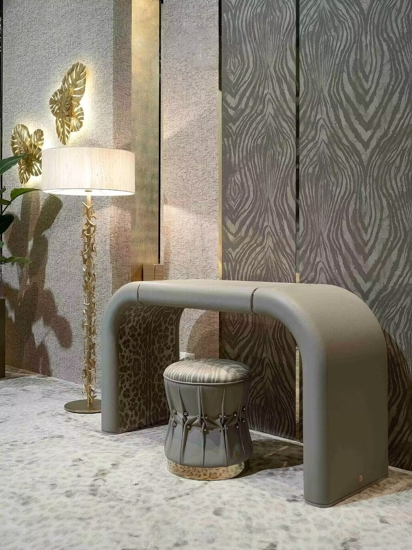 Iman Modern Luxury Bedroom Artistic Solid Wood Dressing Table