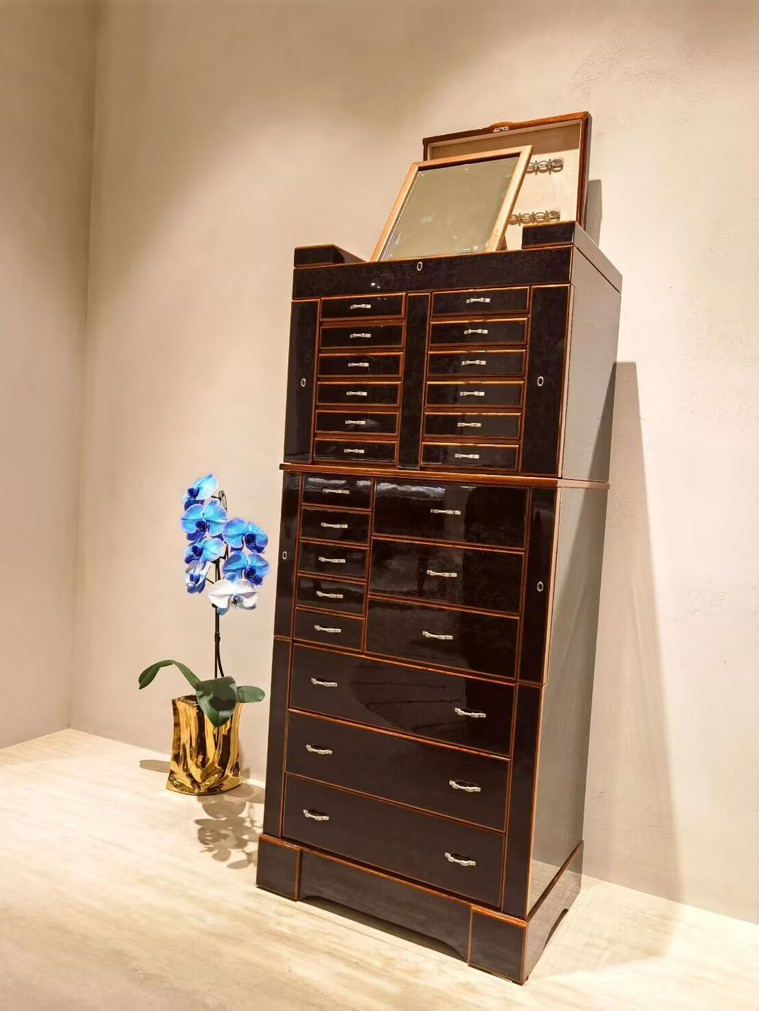 High-End Modern Artistic Handcrafted Solid Wood Jewelry Cabinet