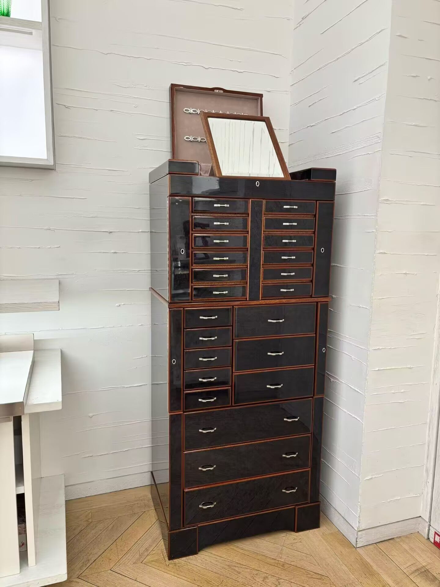 High-End Modern Artistic Handcrafted Solid Wood Jewelry Cabinet