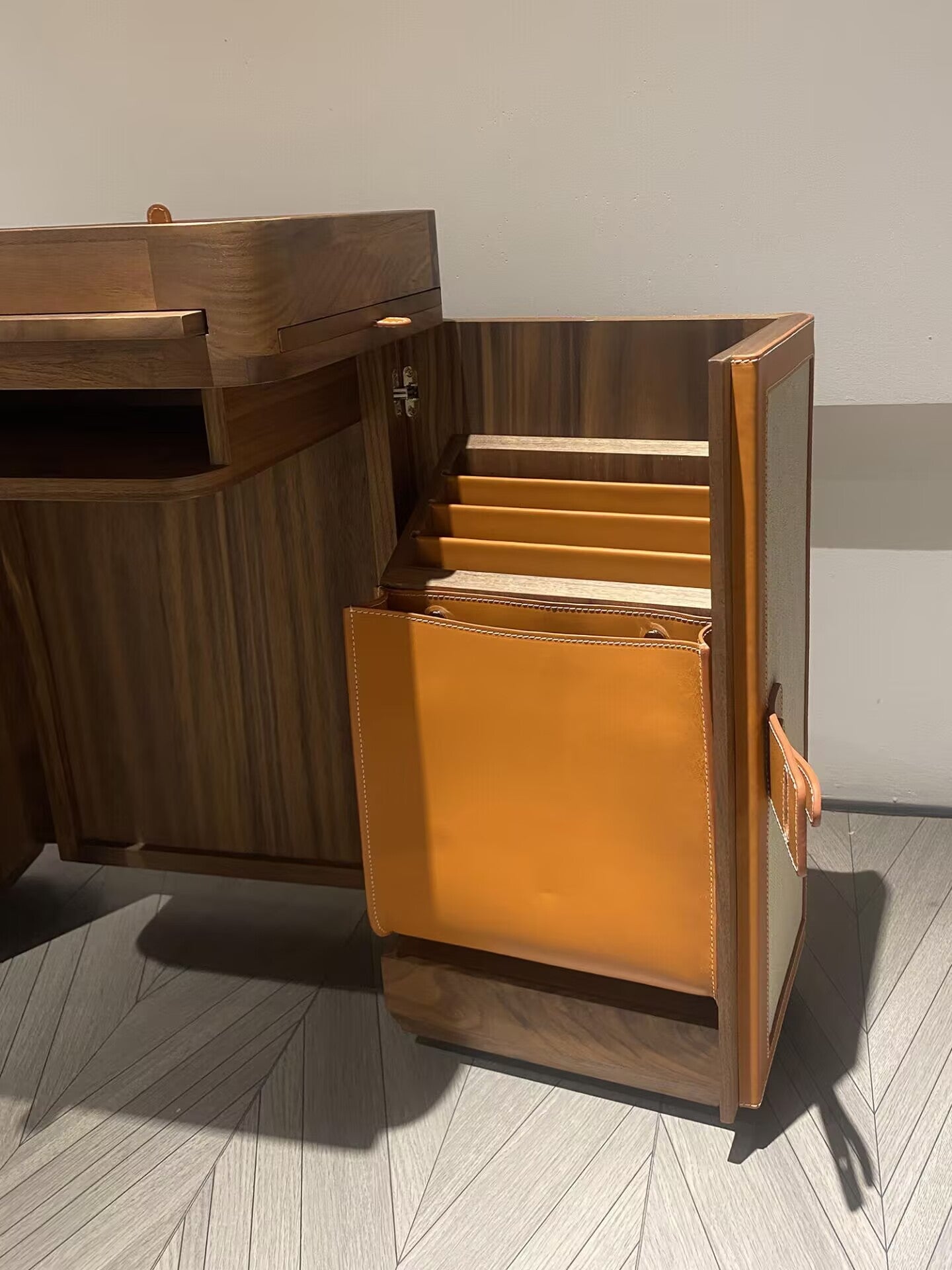 Les Necessaires D Designer Unique Creativity Solid Wood Folding Desk