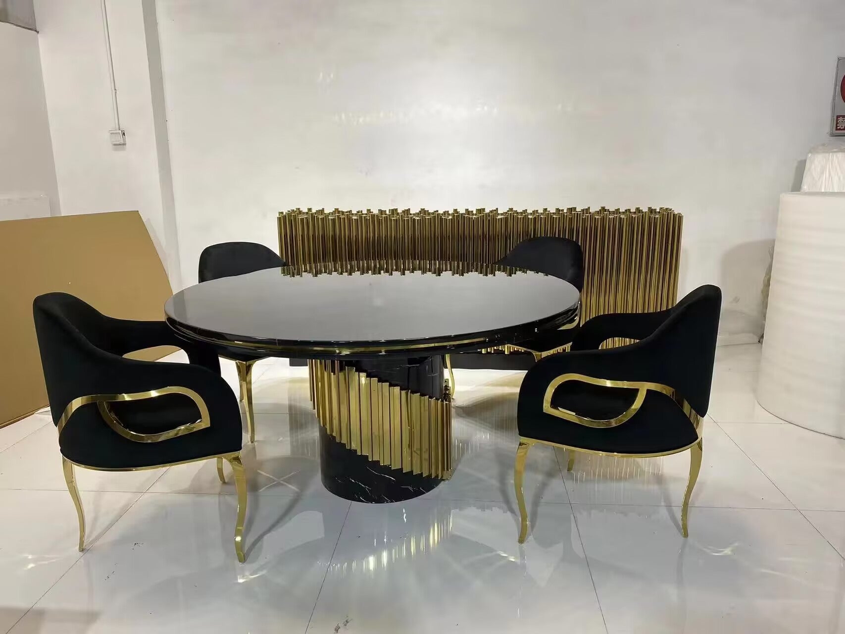 Littus High Quality Artistic Marble Minimalist Metal Dining Table