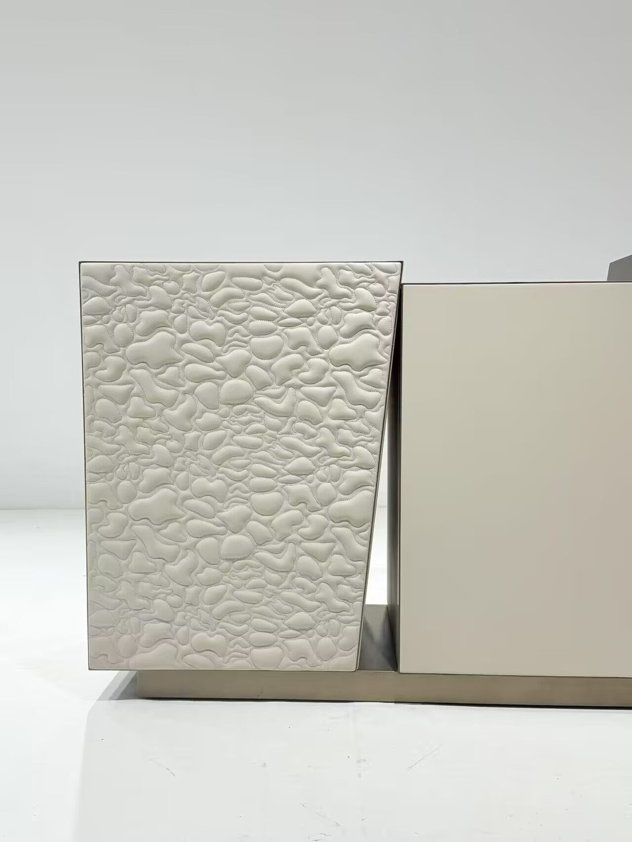 Martinica High Quality Irregular Artistic Decorating Sideboard