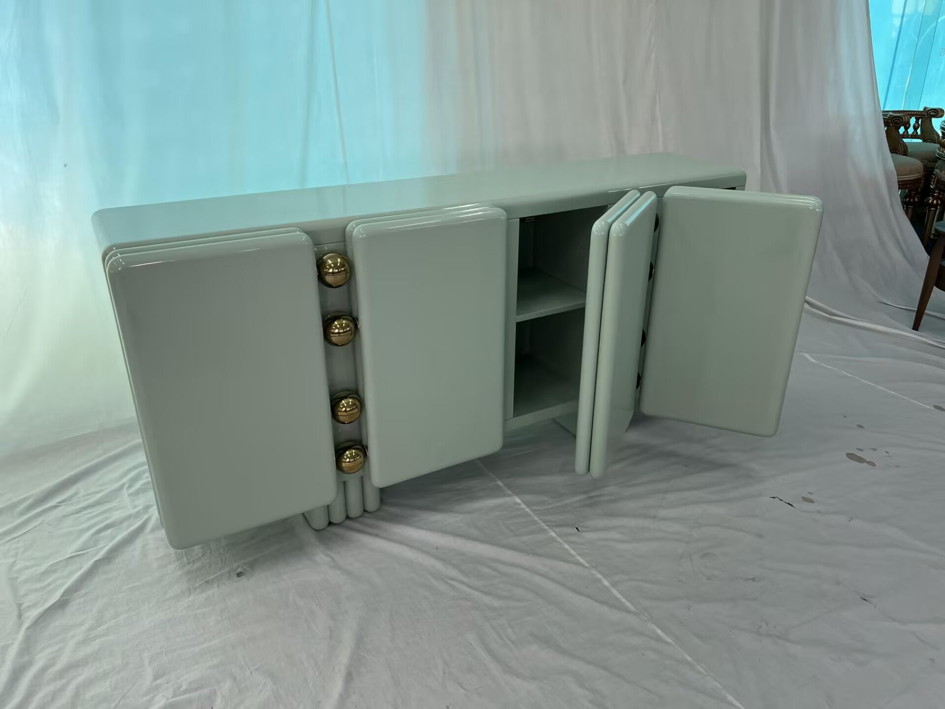 Monolithic Villa Luxurious Minimalism Solid Wood Sideboard