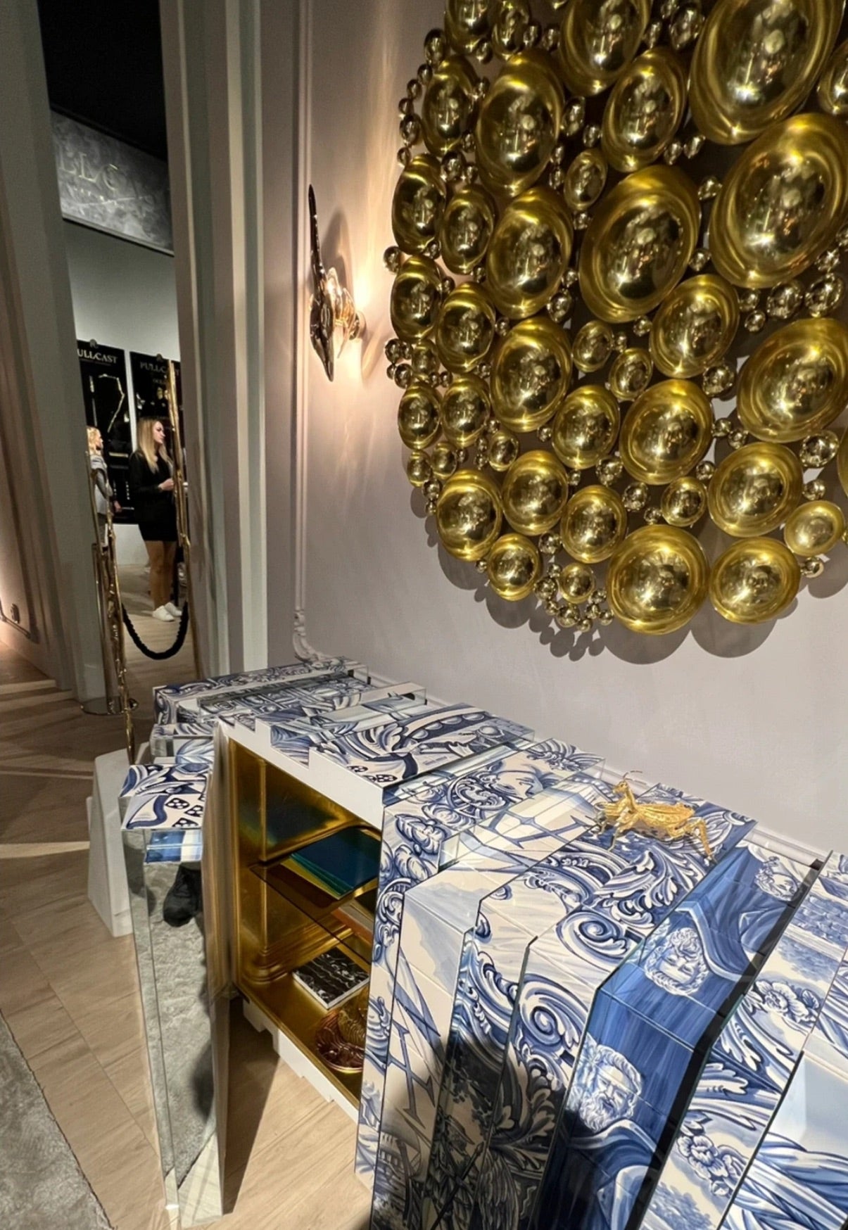 Newton High quality Wall Mirror