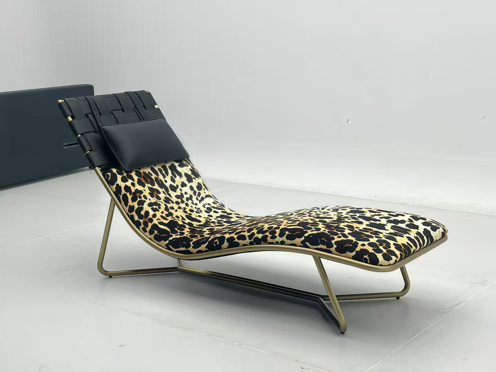 Papeete Luxury Artistic Stainless Steel Leopard Print Leather Reclining Chair