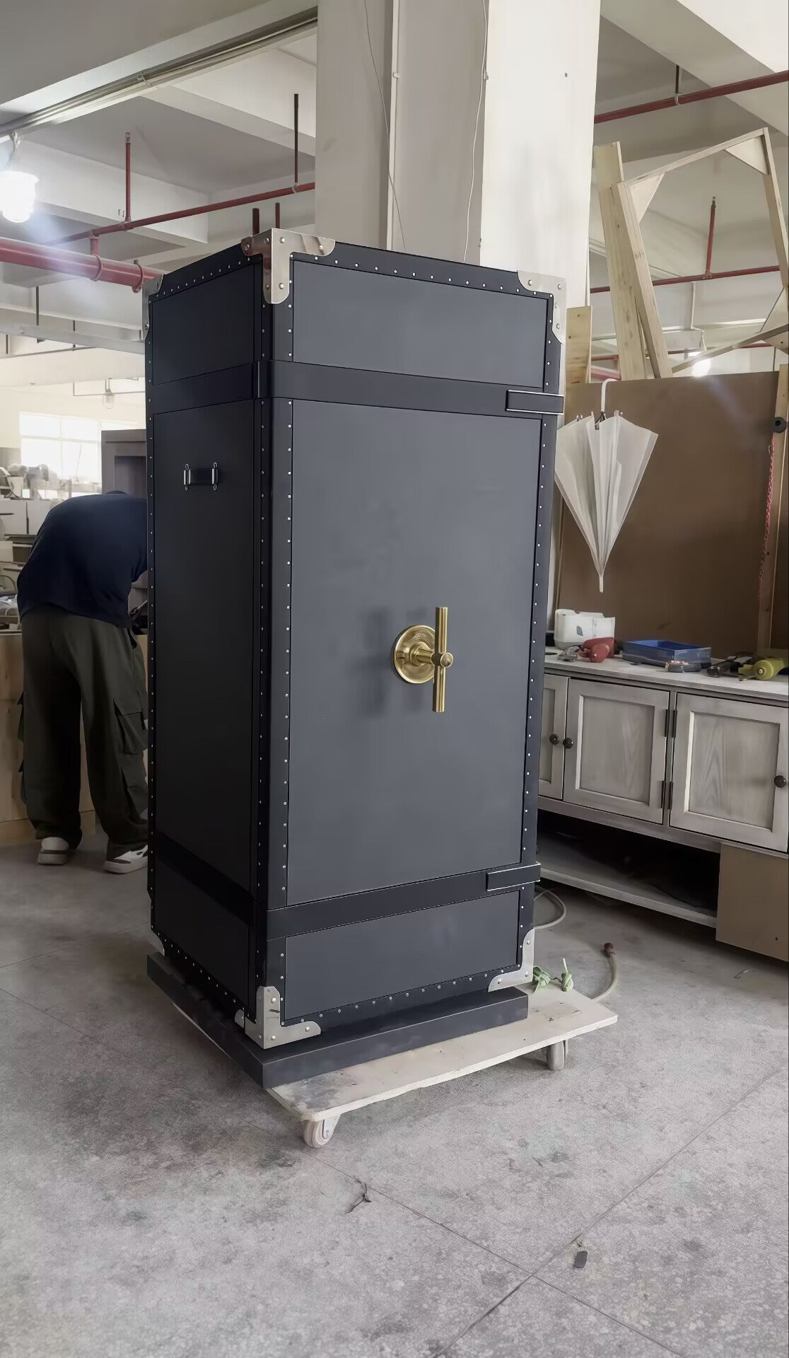 High End Genuine Leather Custom Luxury Artistic Solid Wood Safe