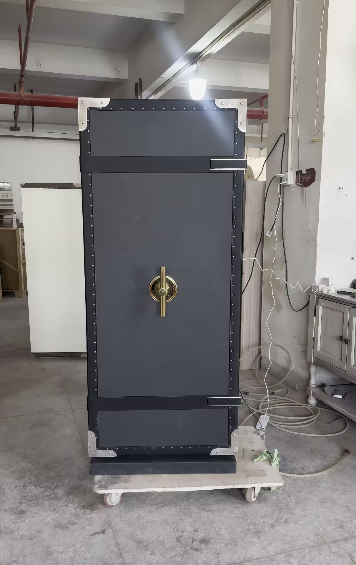 High End Genuine Leather Custom Luxury Artistic Solid Wood Safe