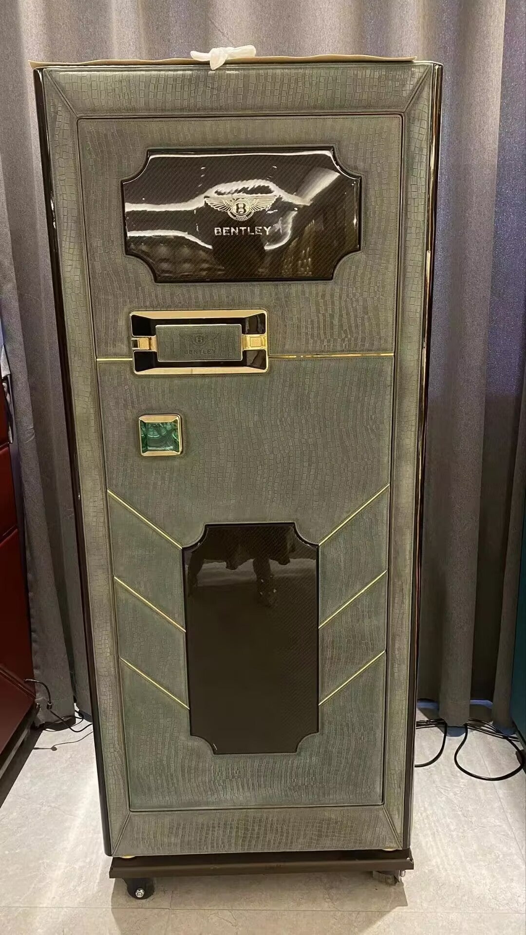 Designer High-End Solid Wood Artistic Leather Customize Safe
