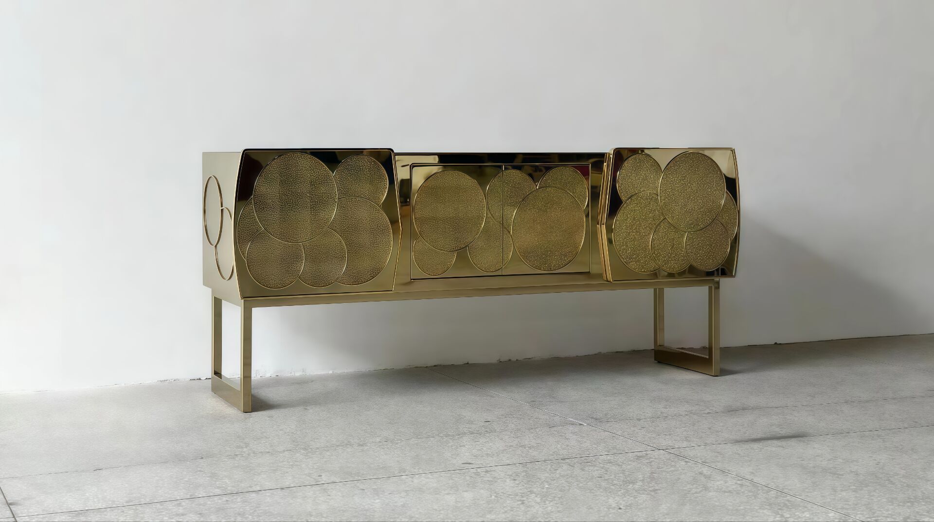 Samurai High Quality Unique Creativity Solid Wood Metal Sideboard