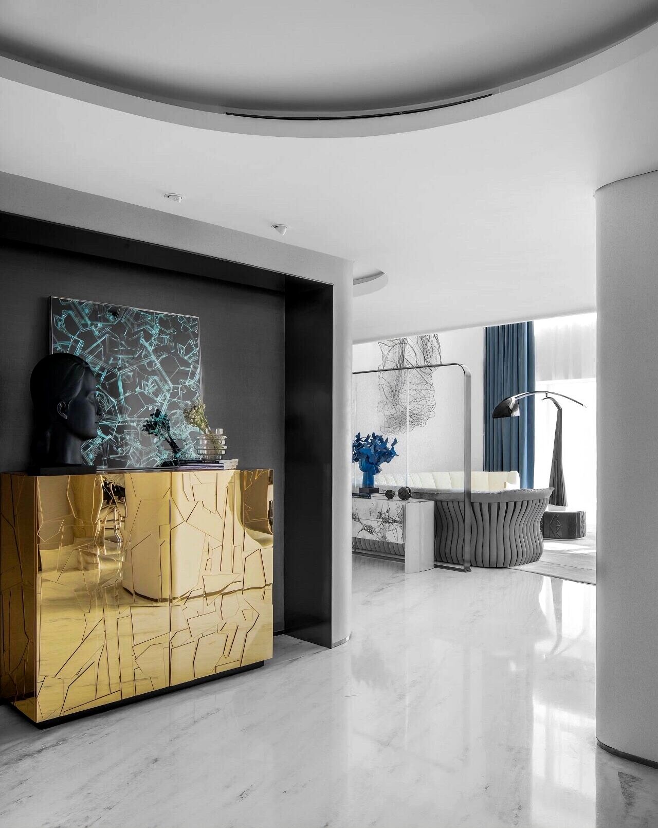 Scrigno Italian Simplicity Solid Wood Mirrored Decorating Sideboard