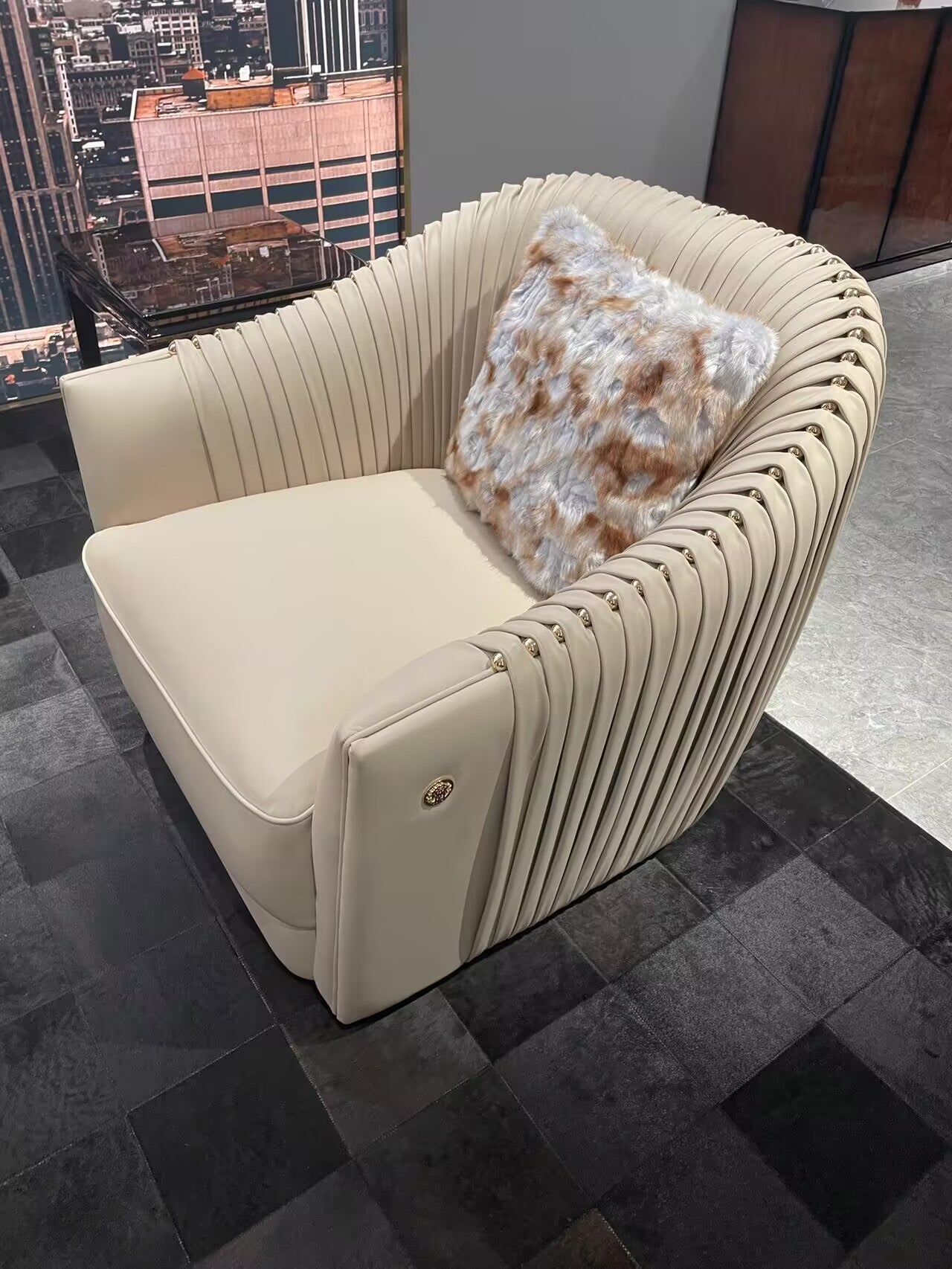 Sharpei Italian Unique Creative Solid Wood Designer Leather Sofa Chair