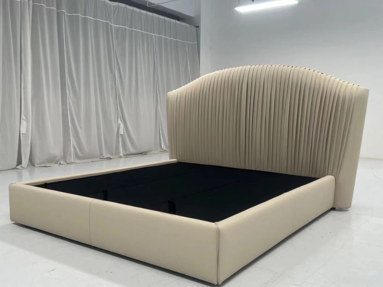 Sharpei Bedroom Designer Genuine Leather Customize Double Bed