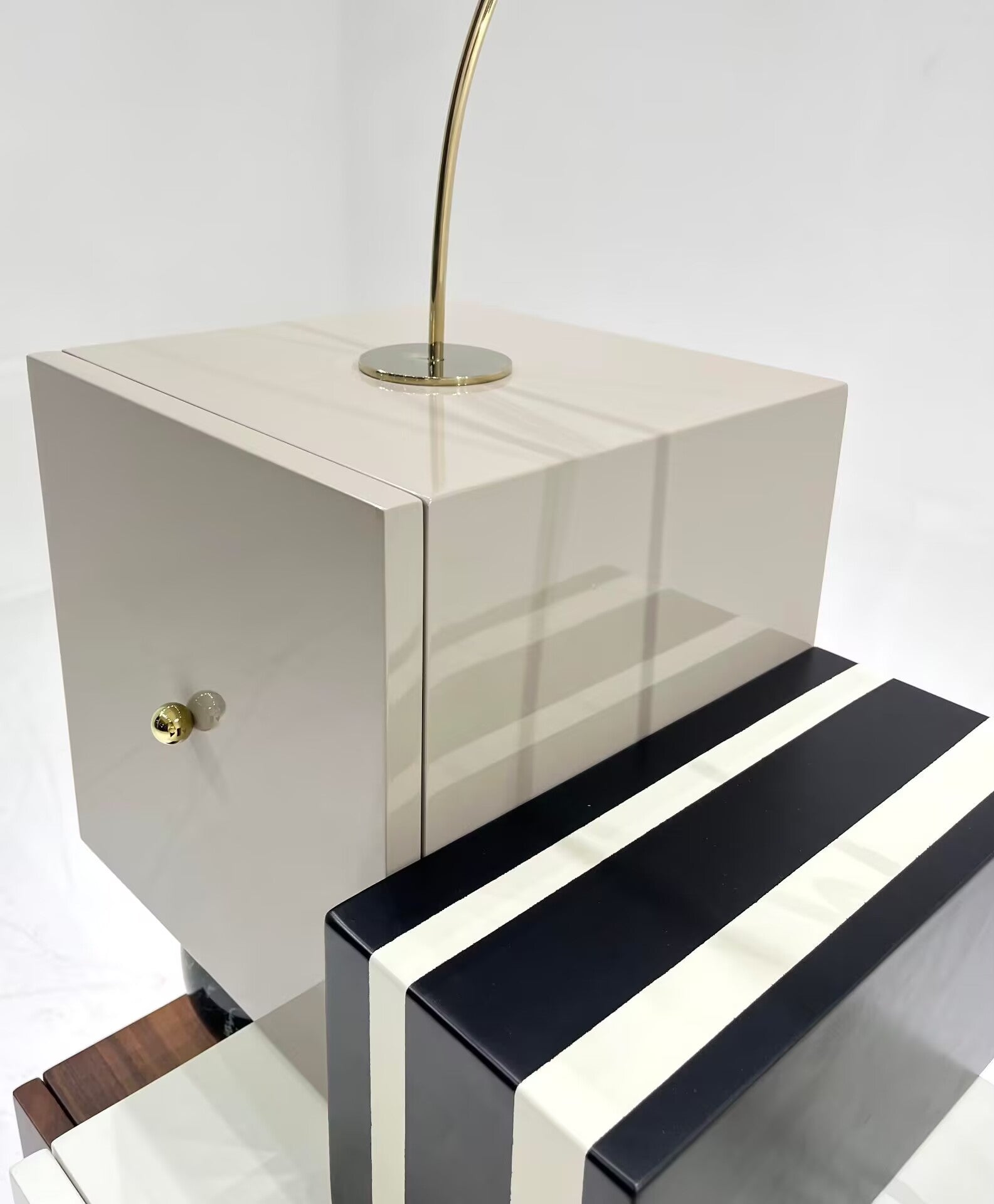 Sketch Artistic Solid Wood Painted Decoration Storage Cabinet