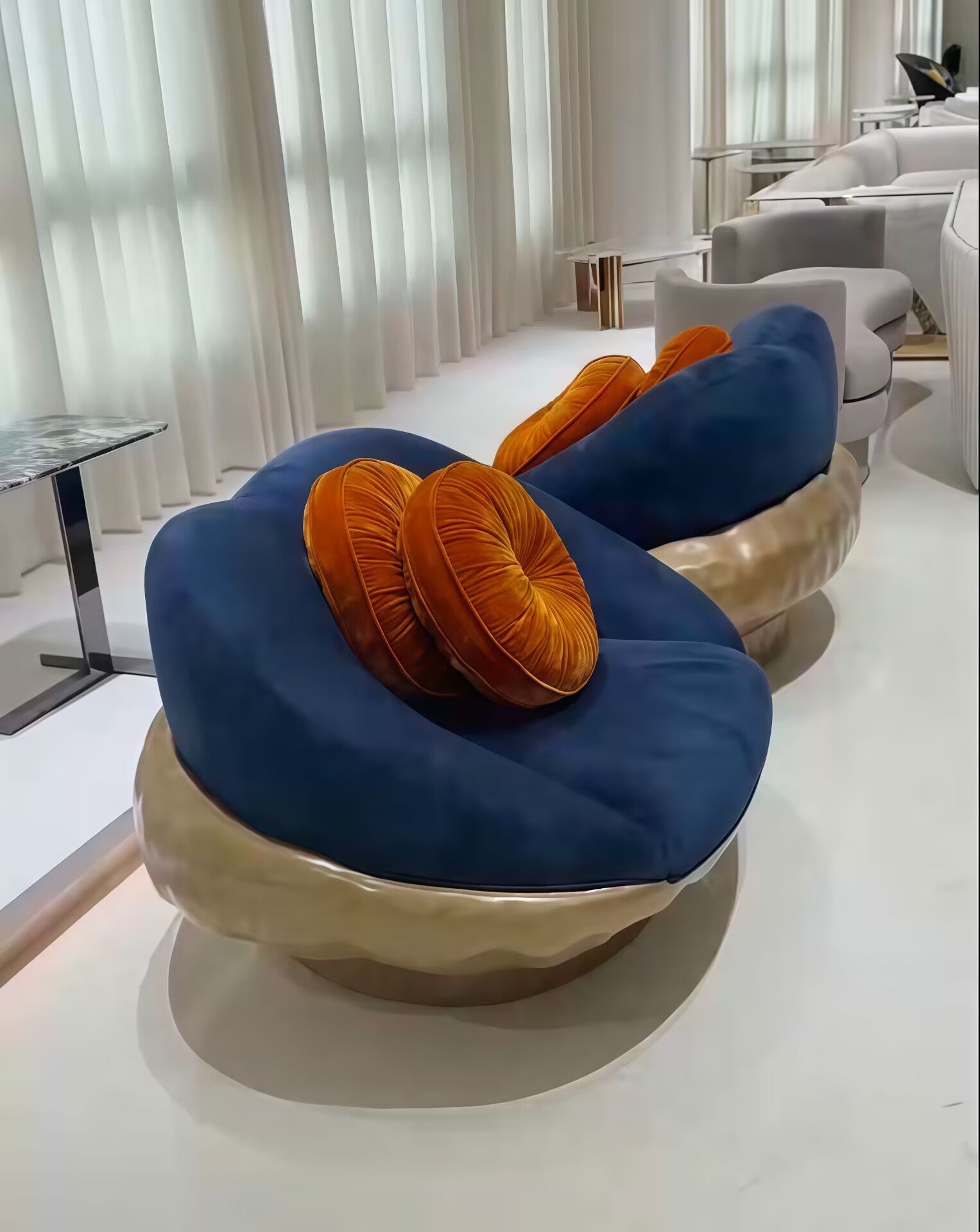 Living Room High Quality Creativity Metal Fabric Customize Curved Sofa