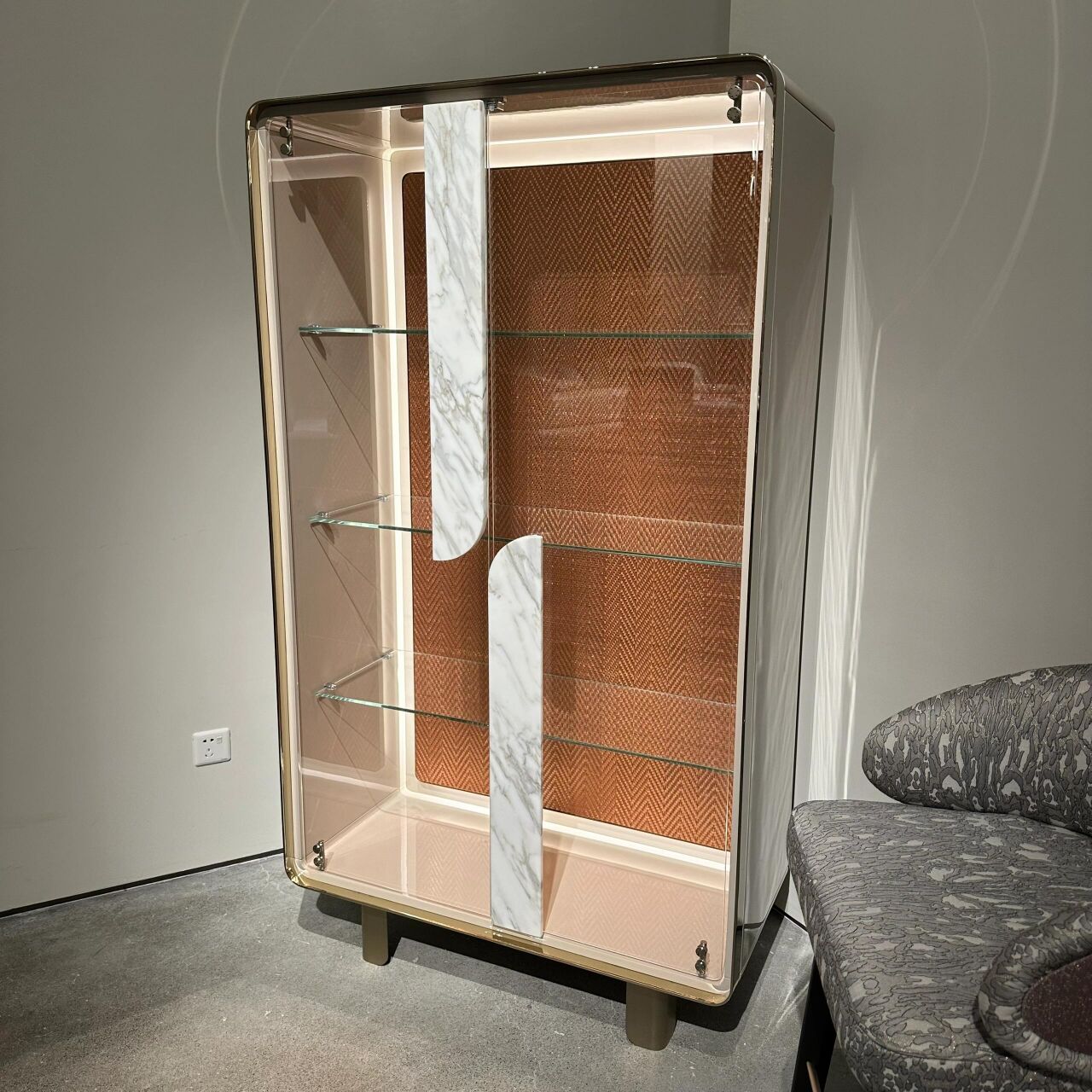 Soul Italian Unique Creativity Stainless Steel Glass Wine Cabinet