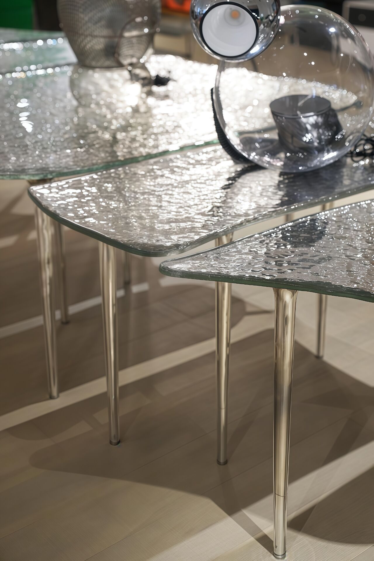 Specchio Di Venere Luxurious Artistic Hammered Glass Metal Console