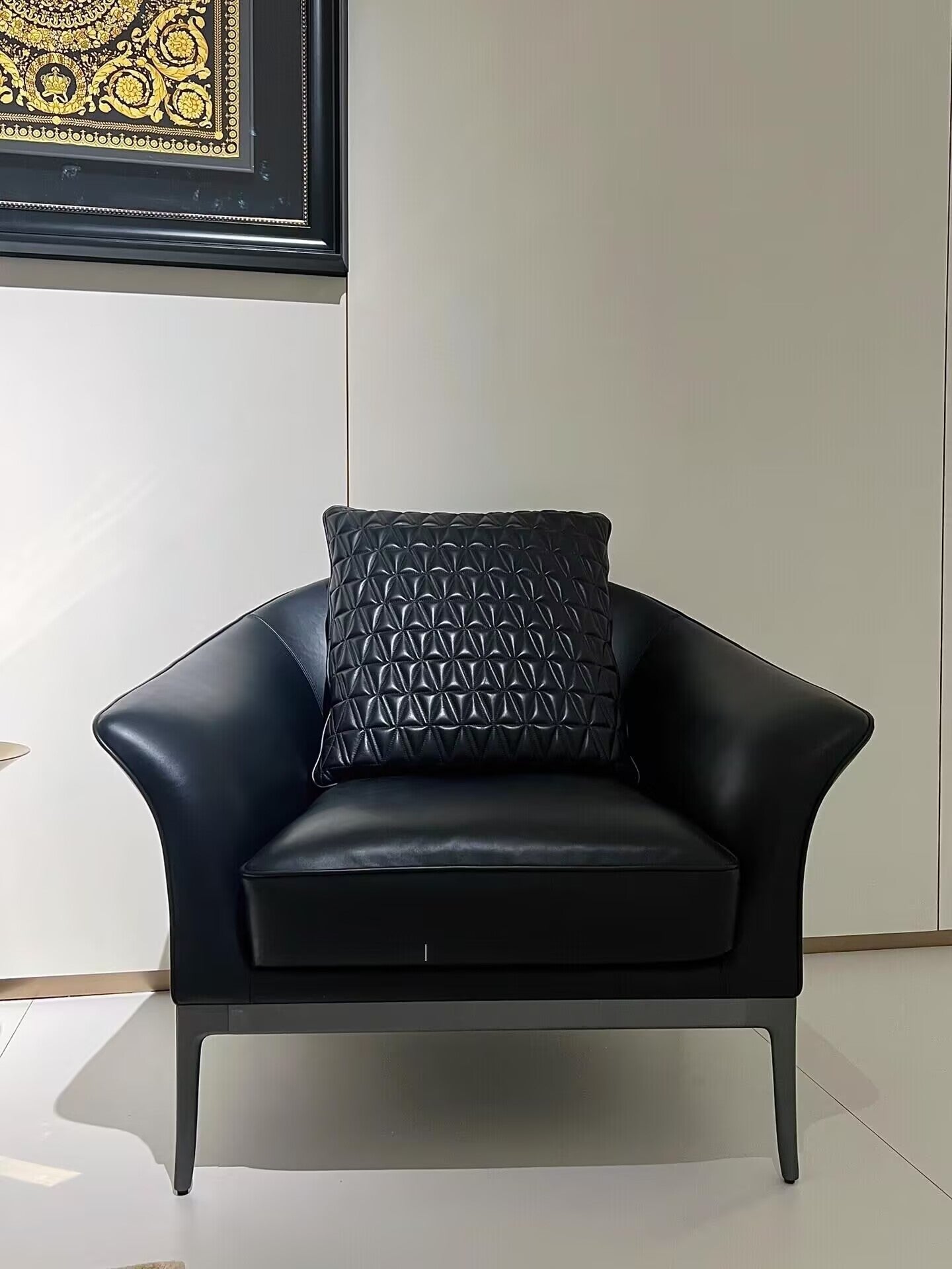 Stiletto Italian Simplicity Genuine Leather Customize Single Sofa Chair