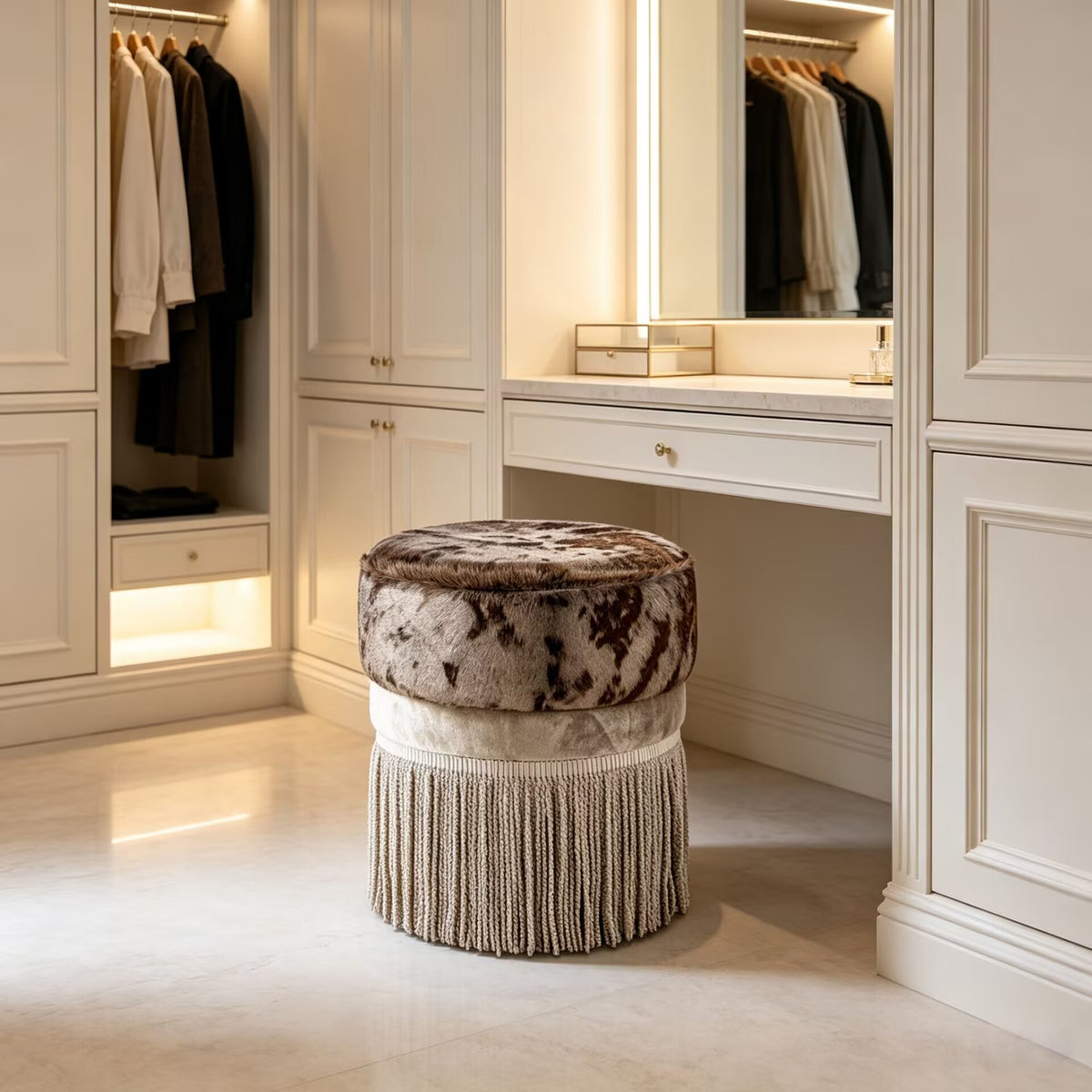 Wildebeest Modern Villa Bedroom Fabric Tassel Dressing Stool
