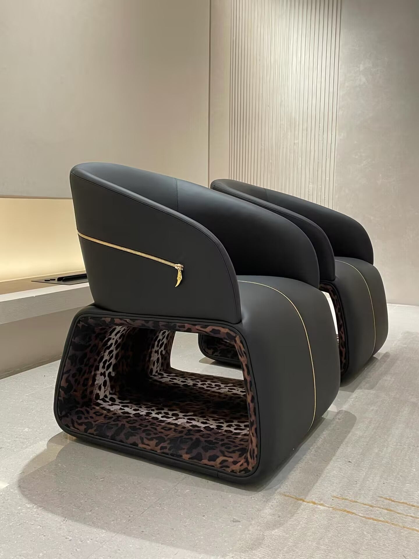 Wild Creativity Leopard Print Genuine Leather Single Sofa Chair